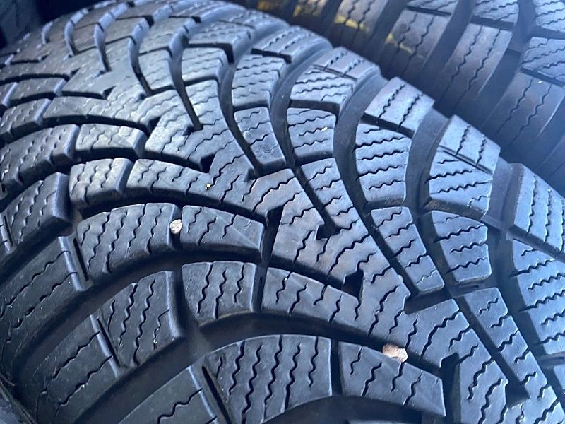 195/65r15 Goodyear UltraGrip 9_7,5mm_4szt_(39)