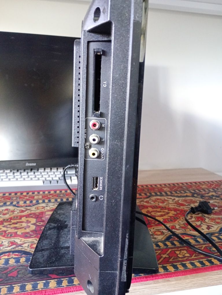 Monitor Sharp LCD