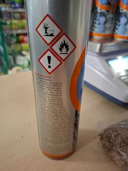 BROS GAŚNICA DO 5 metrów Na Osy Szerszenie 4x 300ml