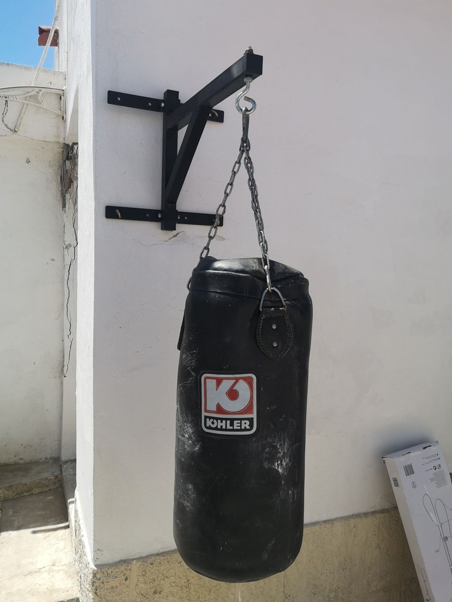 Saco de boxe e suporte de saco de boxe