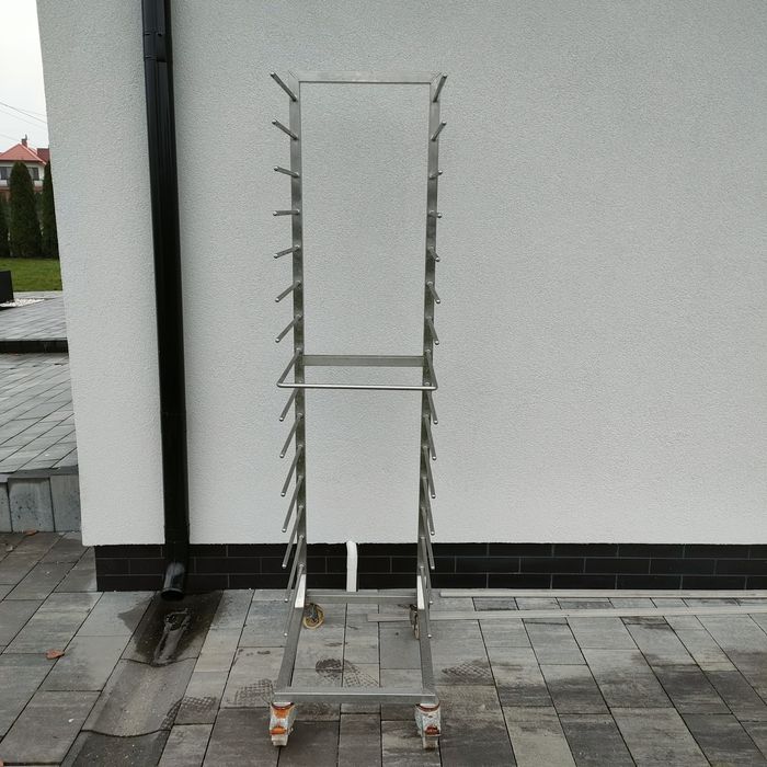 Stojak ze stali nierdzewnej