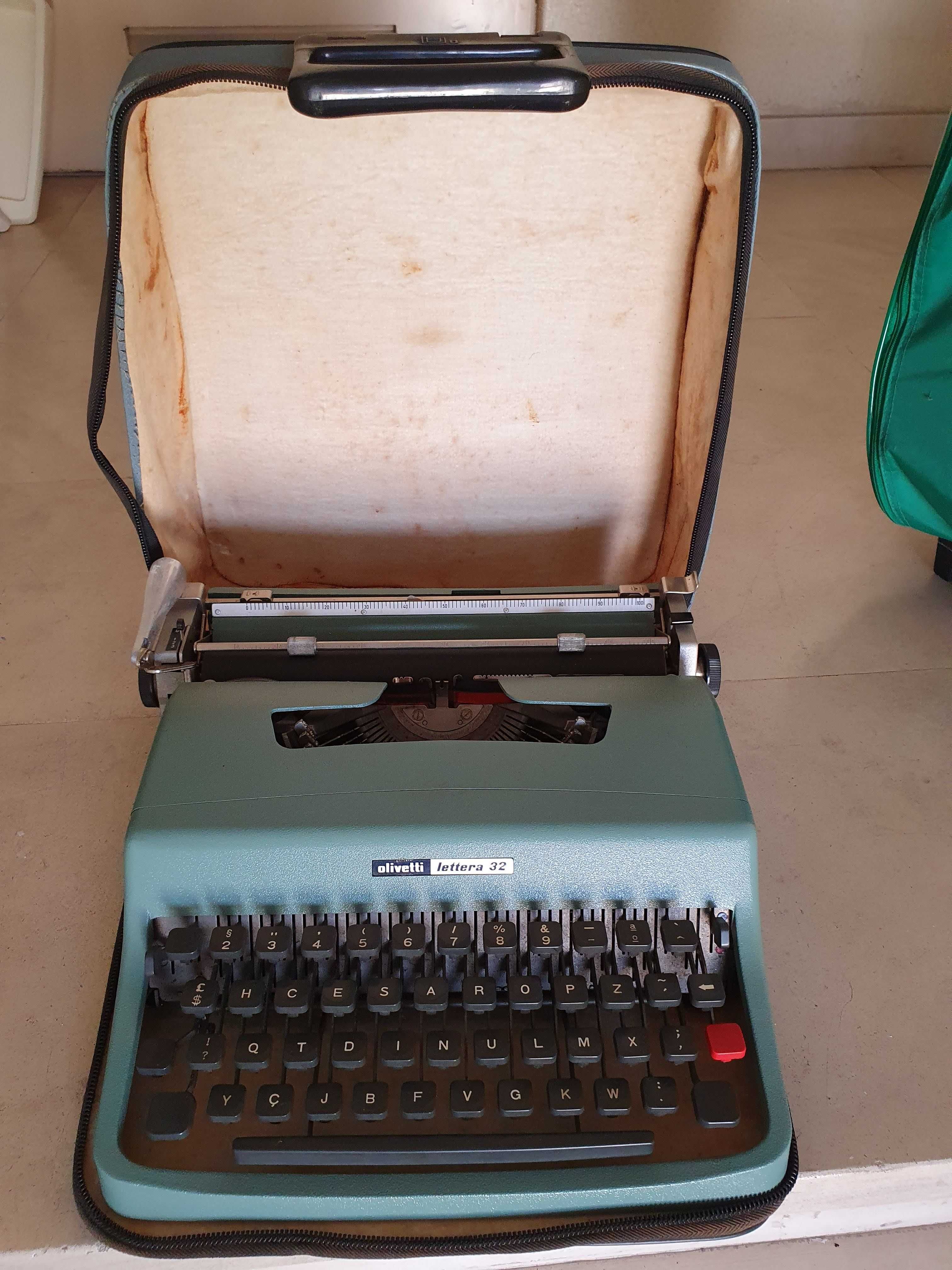 Artigo de coleção - Máquina de escrever Olivetti Lettera 32