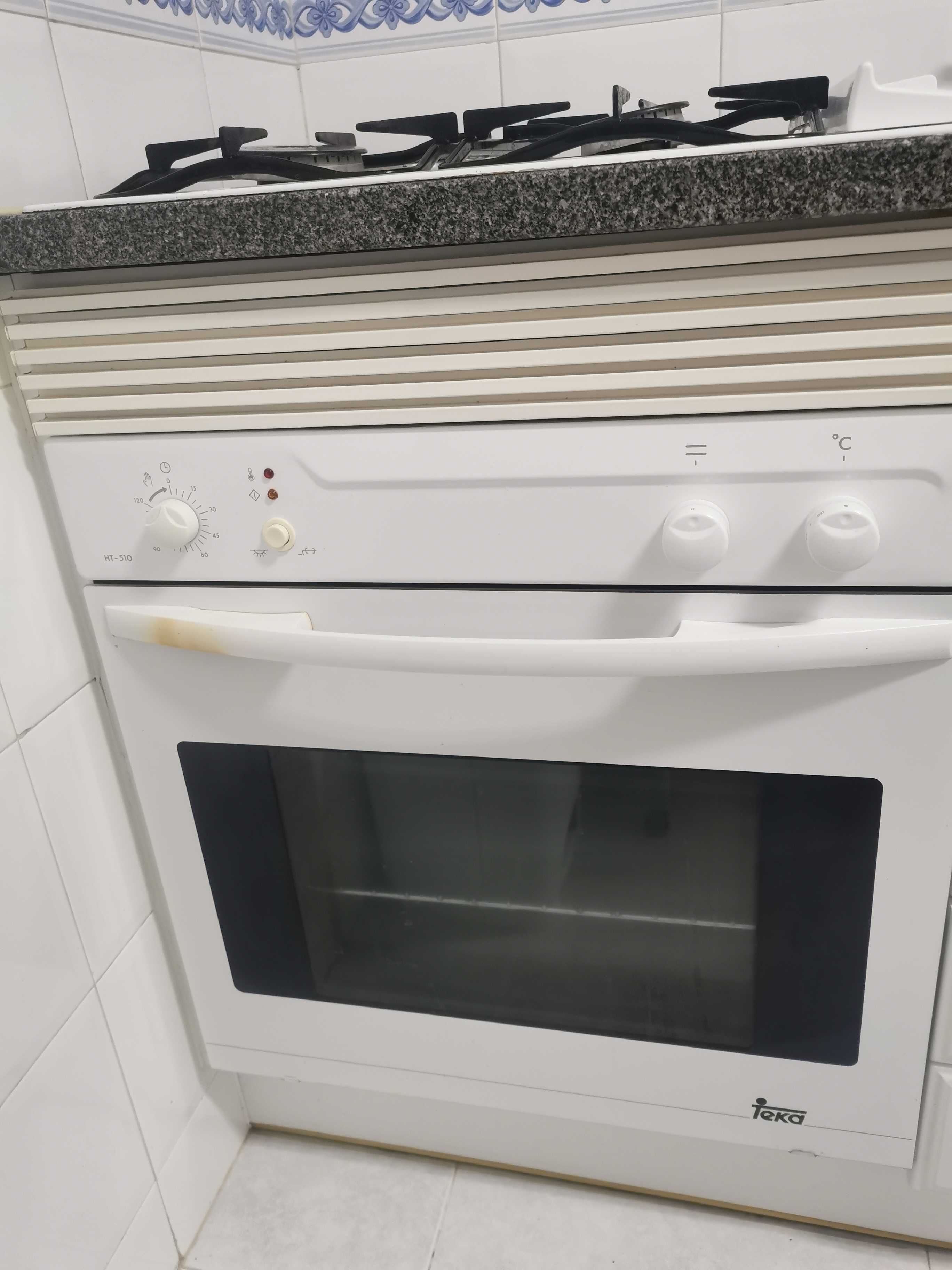 Conjunto forno e placa Teka