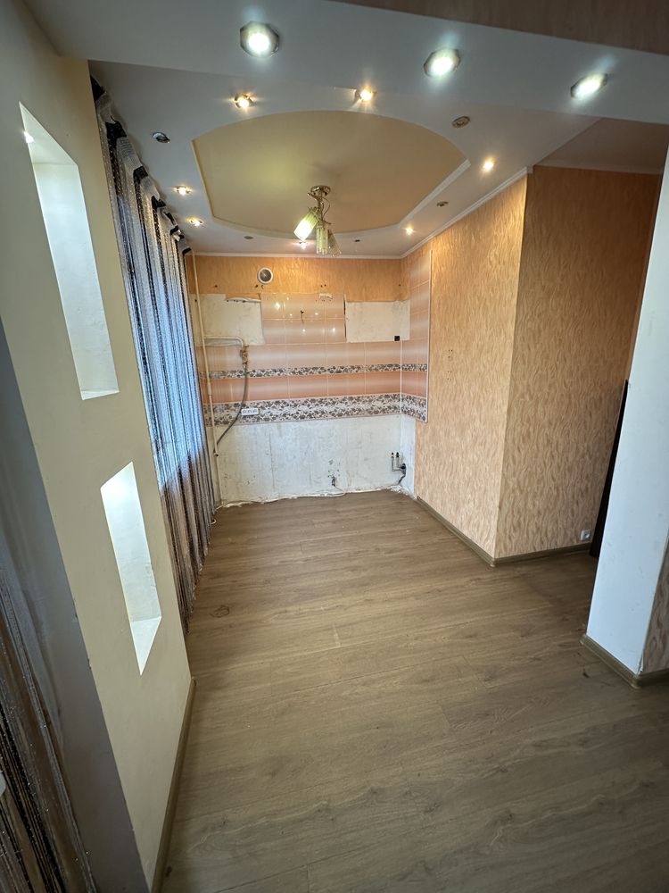 Продам 3х комнатную в районе Варус 1