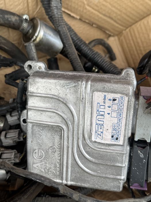 Продам комплект ГБО V8