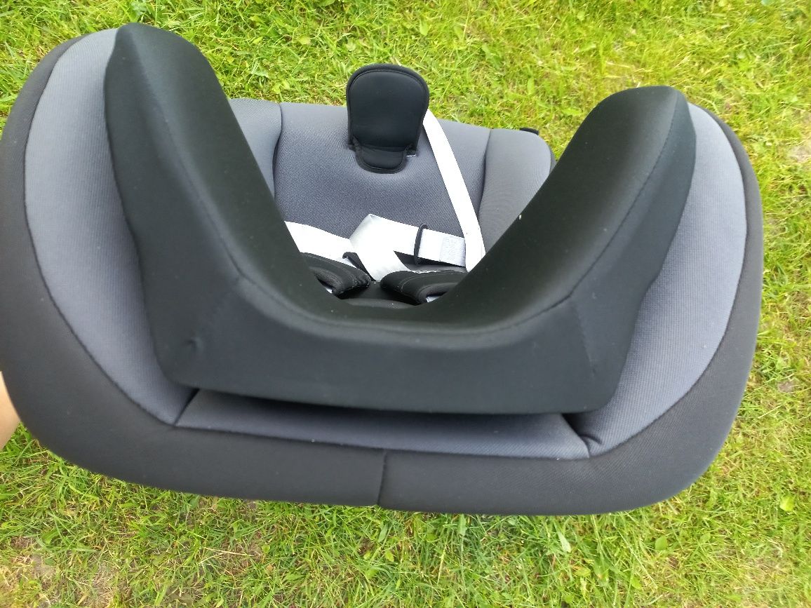 Bezwypadkowy britax Romer max way plus 9-25kg, bdb dokumenty