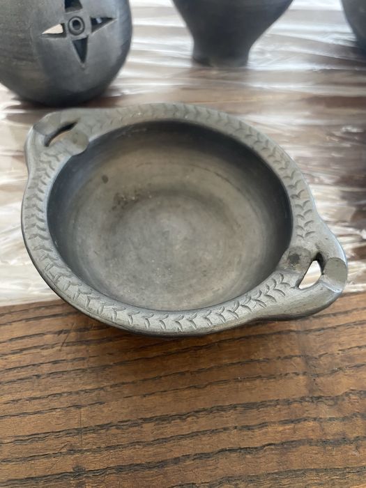 Peças  de louça preta / Olaria de Barro Negro