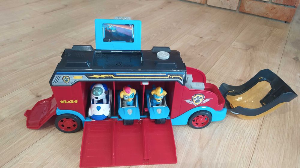 PSI PATROL KOSMOPIESKI AUTOBUS transportowiec ciężarówka