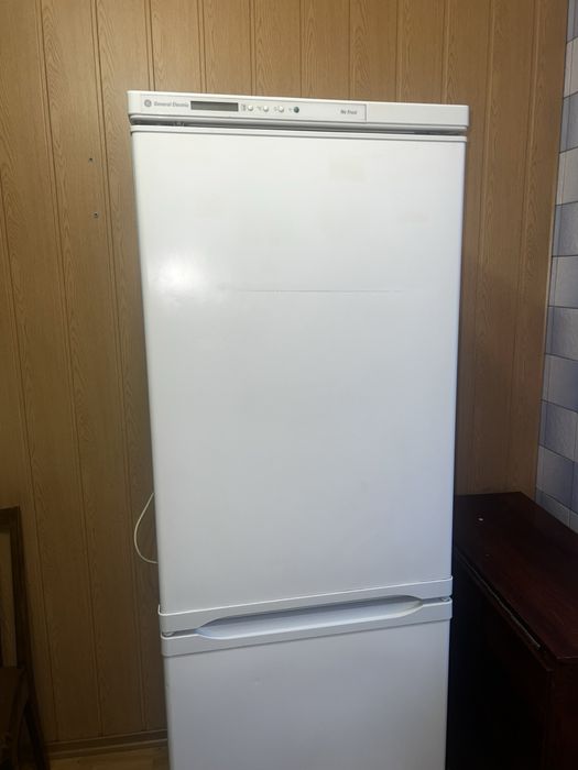 Холодильник. 180/59 см!!!