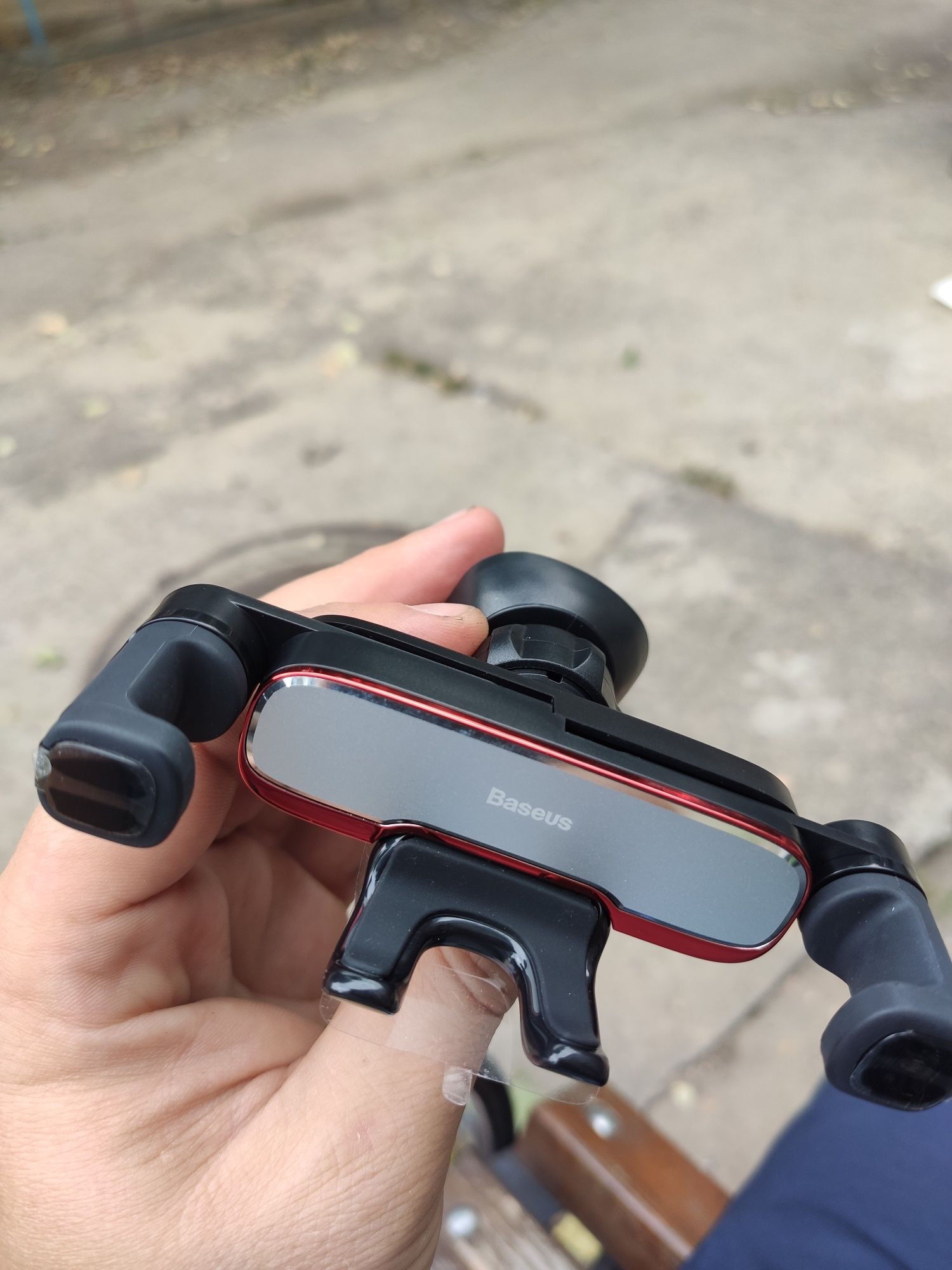 Оригинальный держатель в авто держатель  для смартфона базеус