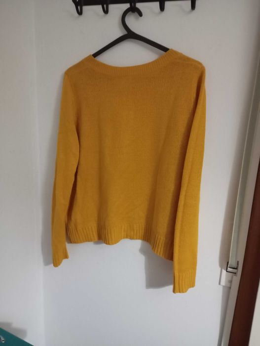 Camisola amarela confortável da H&M