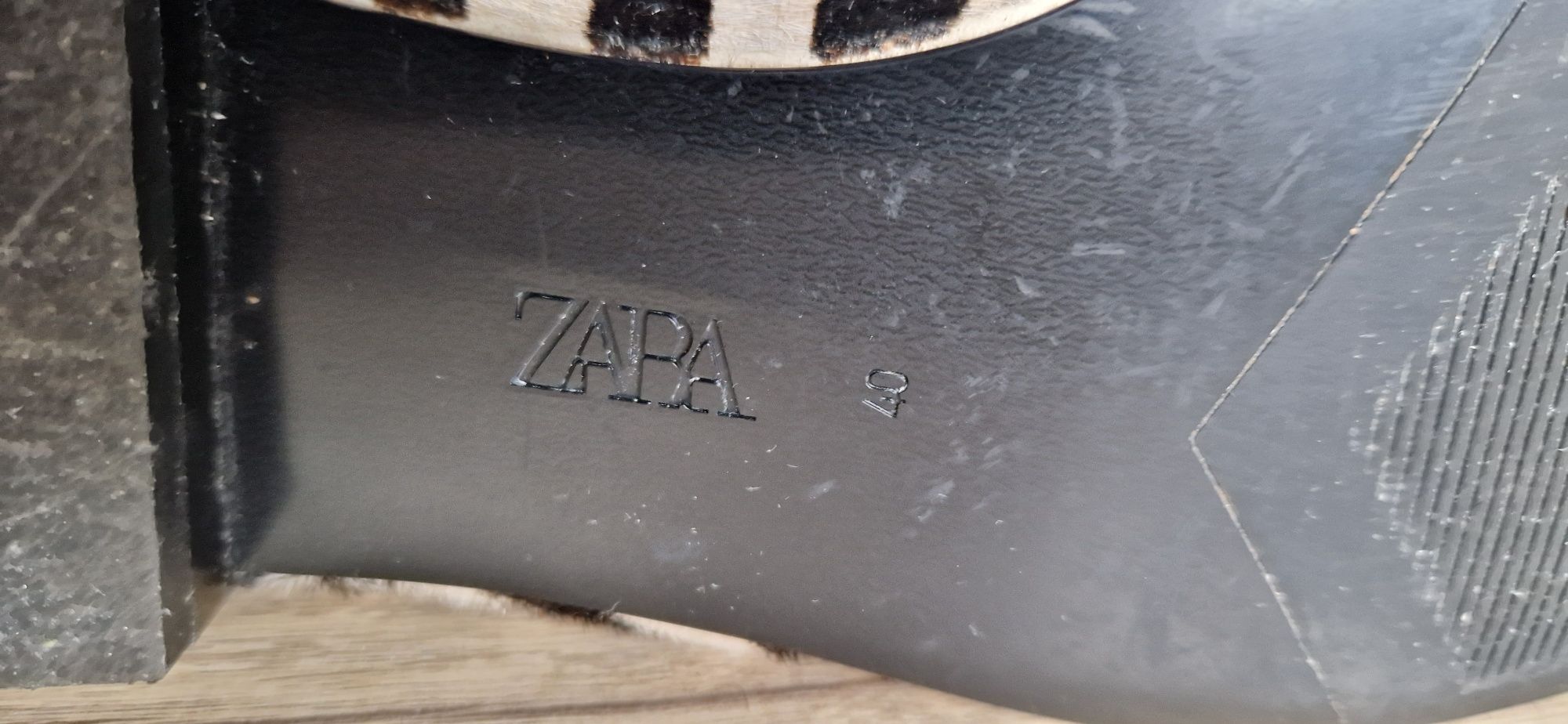 Botki buty sztyblety Zara r. 40 print zwierzęcy zebra ze skóry sierść