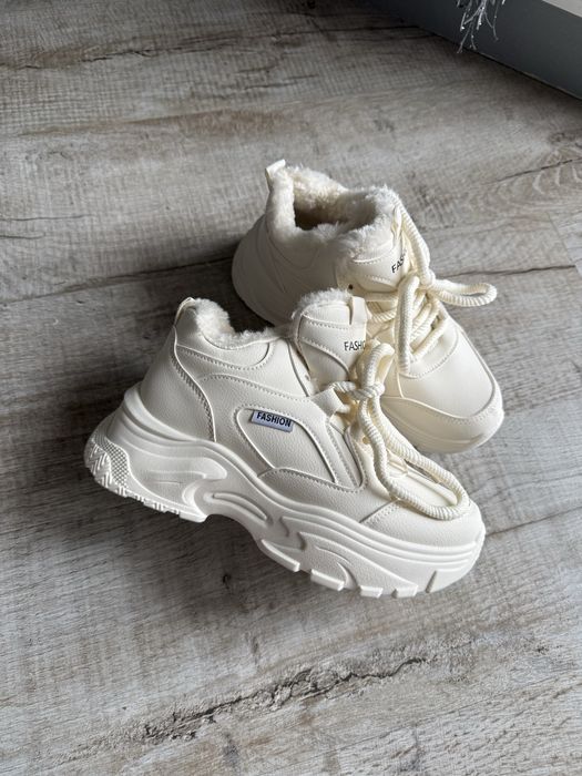 Зимові кросівки жіночі 36