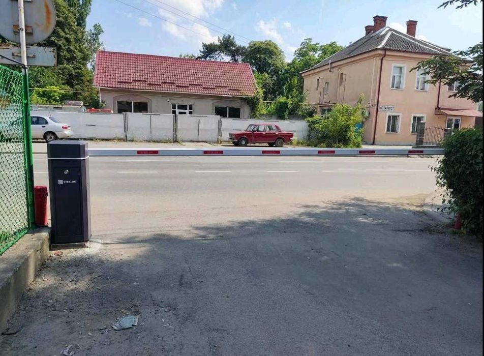 Відкатні ворота під ключ. Фурнітура, зварка, бетонування.