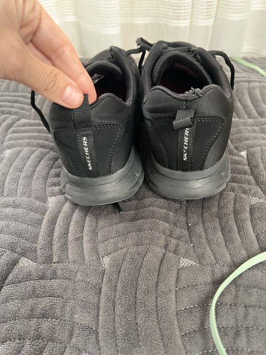 Skechers кроси 38