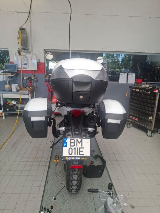 Vendo mota praticamente nova