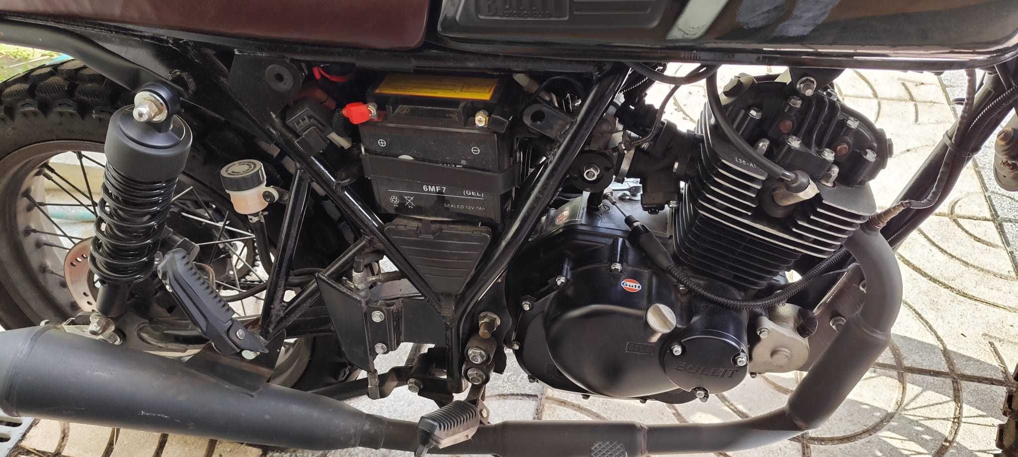 Bullit / Bluroc Legend 125cc