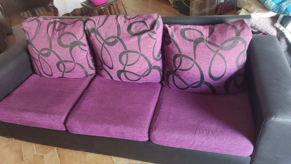 Sofá com chaise longe em bom estado