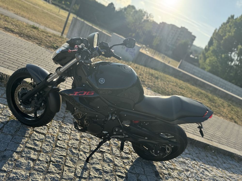 Yamaha xj6 2012..