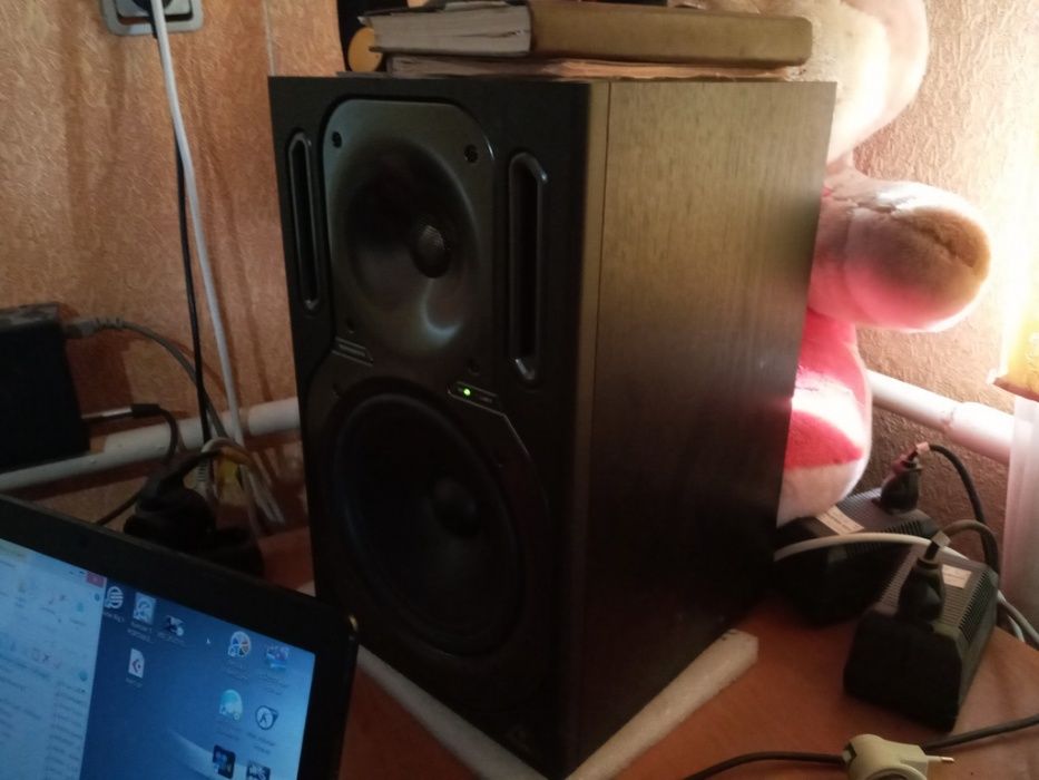 Студийные мониторы Behringer Truth B2031A