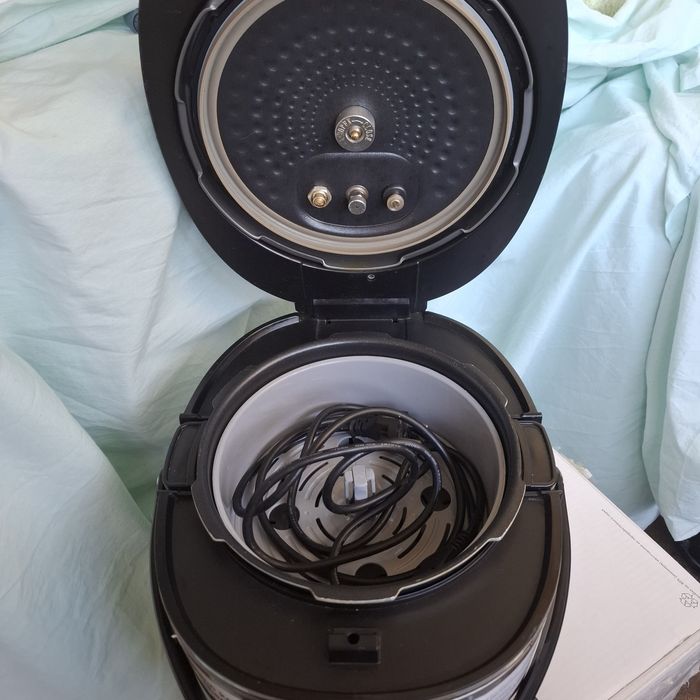 Мультиварка-скороварка BOSCH