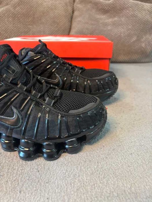 Buty sportowe Nike Shox TL Black R.44