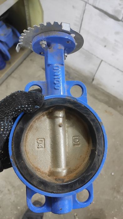 Задвижка чугунная 30ч6бр 100