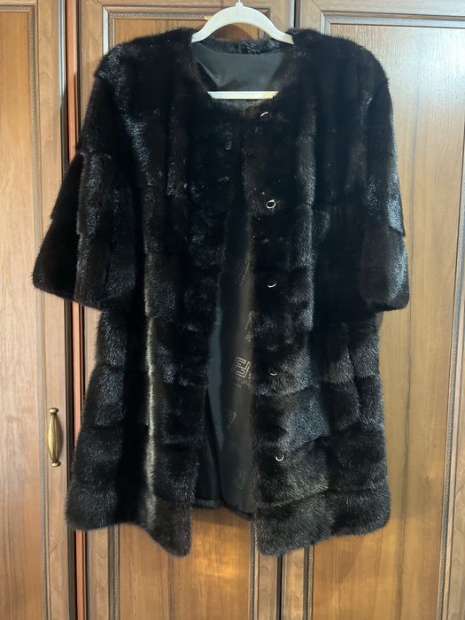 Норкова шуба з короткими рукавами