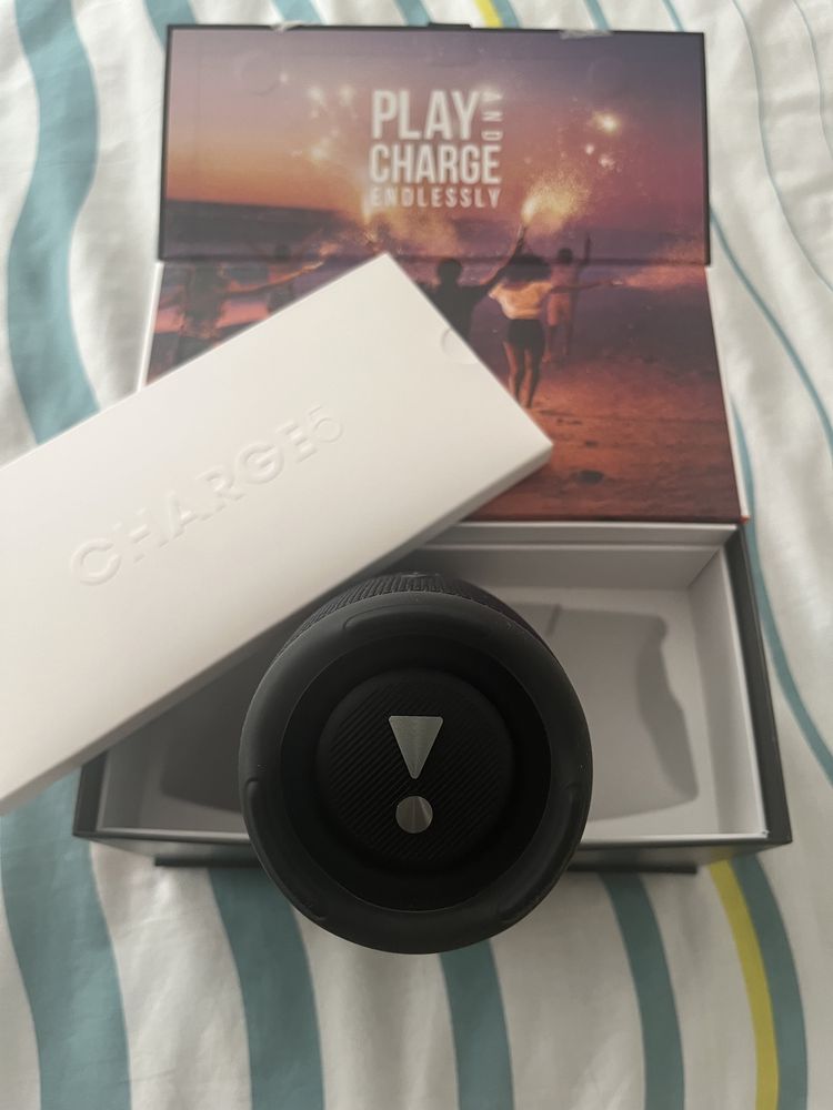 Vendo coluna JBL charge 5 preta