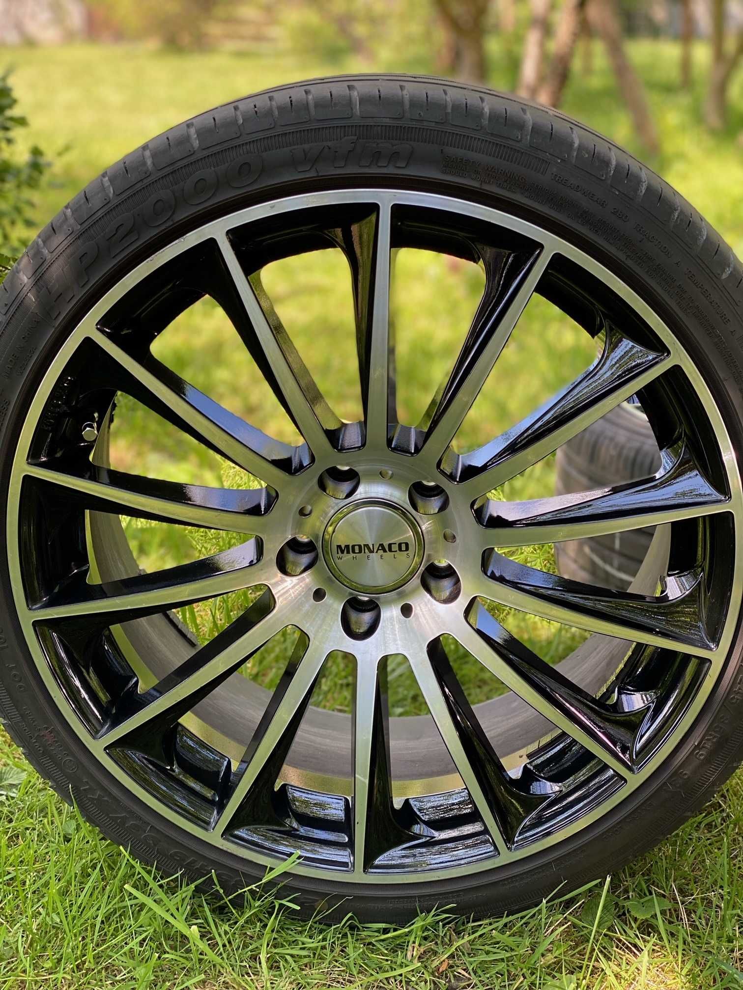 Felgi aluminiowe 19" 5x112 ET32 z oponami letnimi - po jednym sezonie