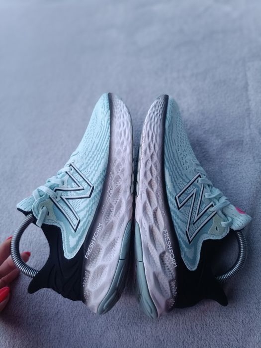 Женские кроссовки New Balance р38.5-39