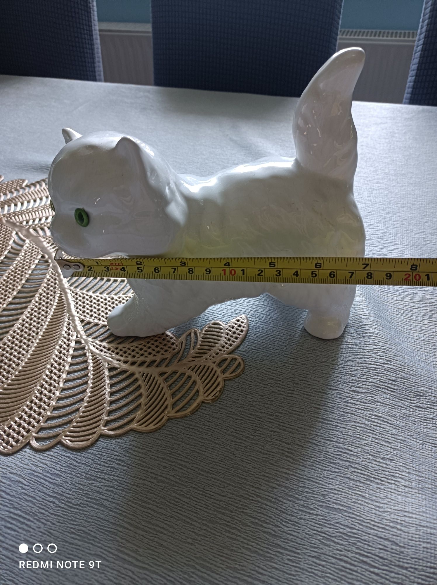 Kot porcelanowy biały