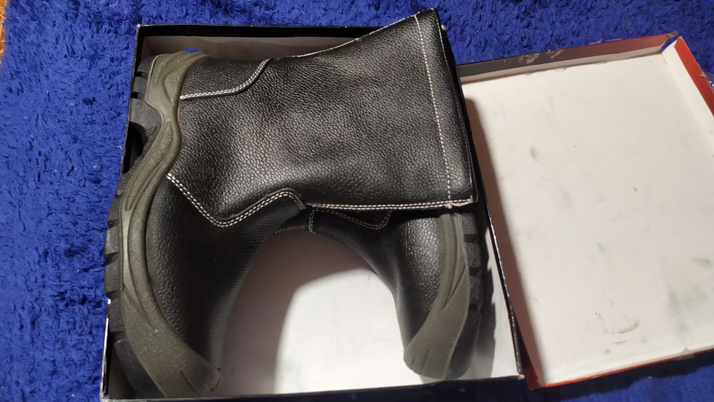 Сапожки зимні робочі.