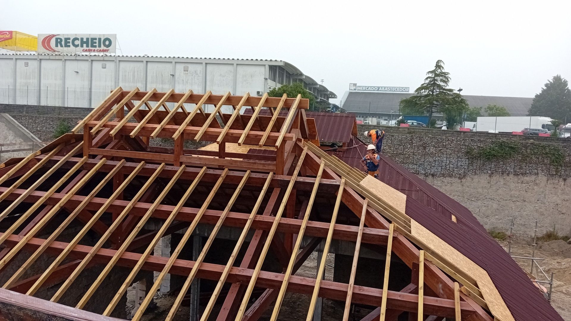 Lavagem de telhados e construções