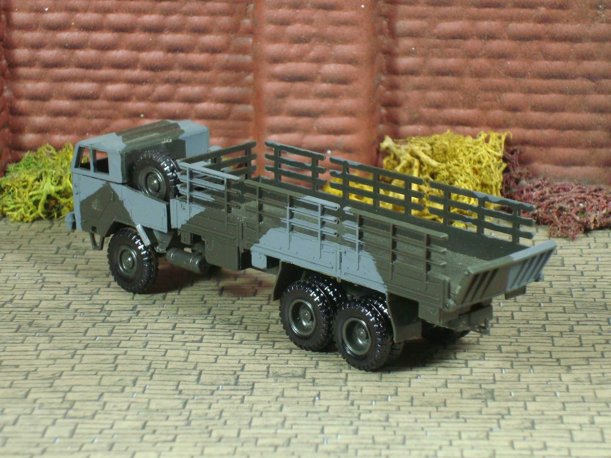 Roco Minitanks - Camião de transporte do exército US / 1:87 / Usado