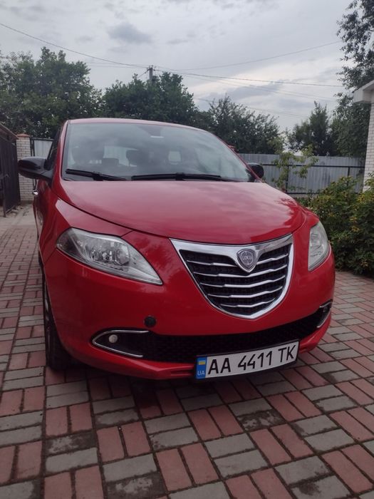 Продам Lancia 2012 року