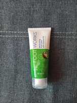 Avon Footworks - Balsam nawilżający do stóp - kokos i limonka