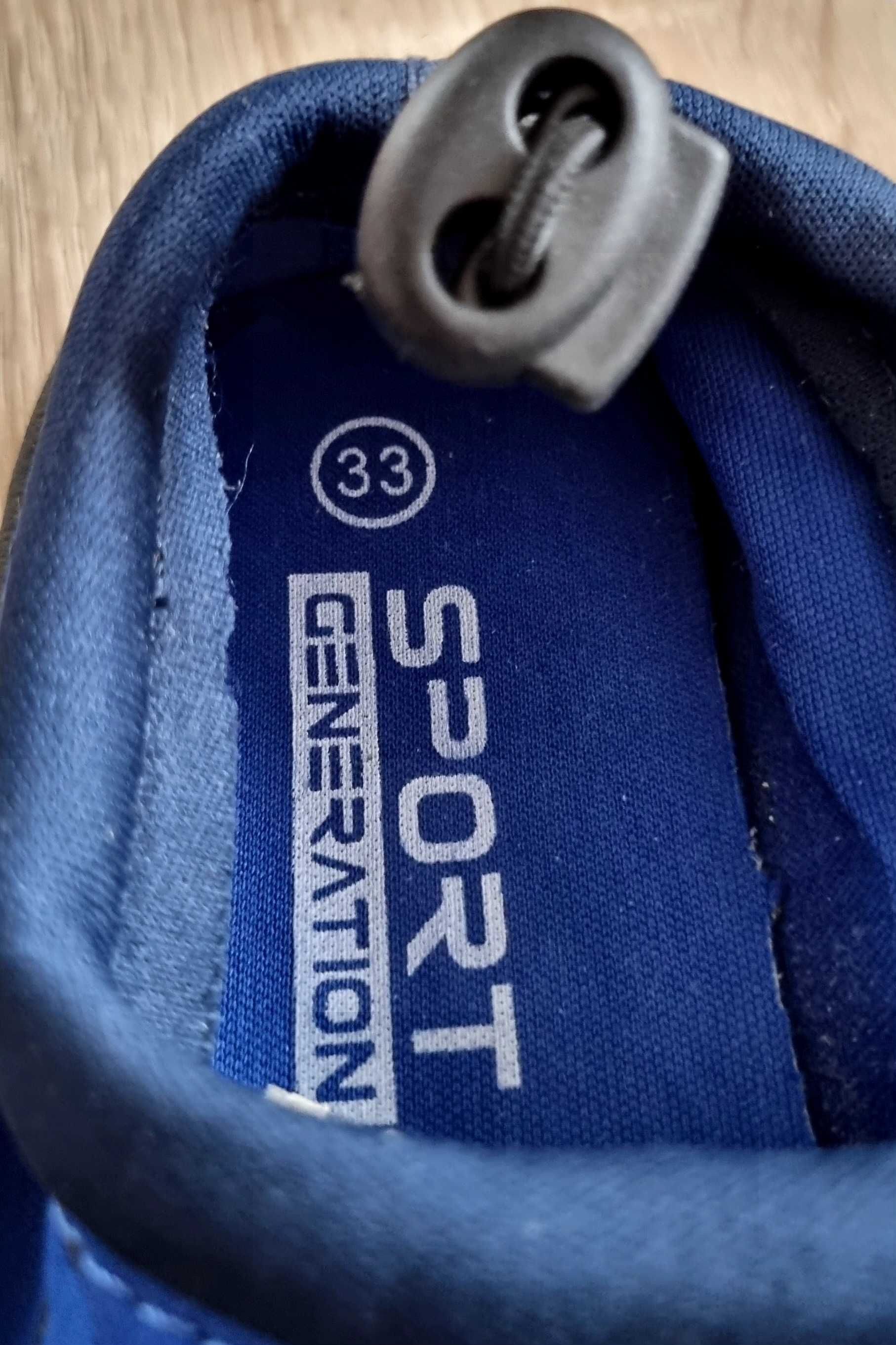 Buty do pływania 33