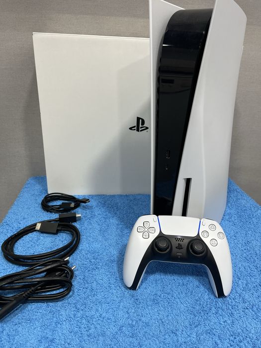 PS5 5 Standard (Versão leitor CD)–COMO NOVA e com Garantia de 3 anos!!