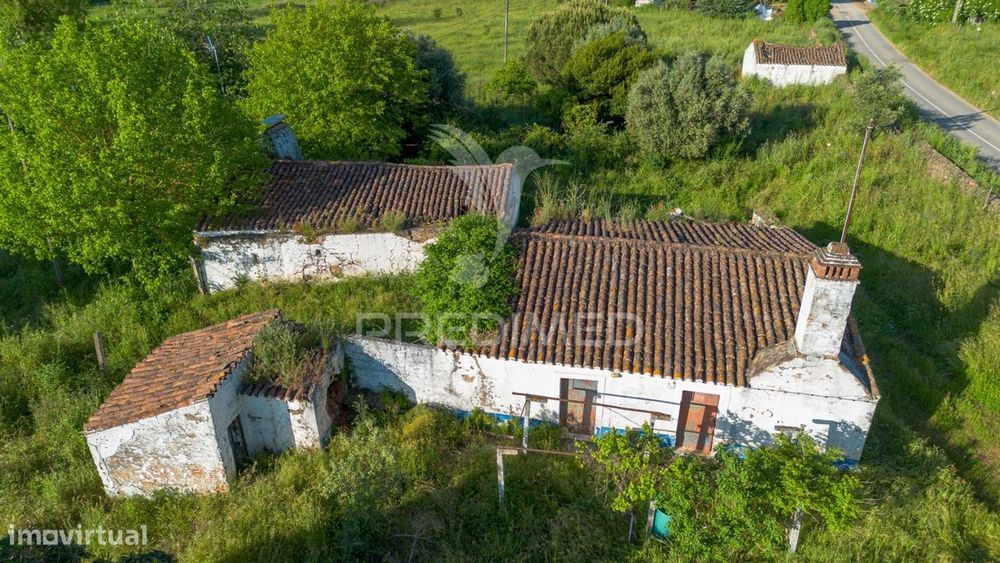 Herdade de 15ha com monte em Estremoz