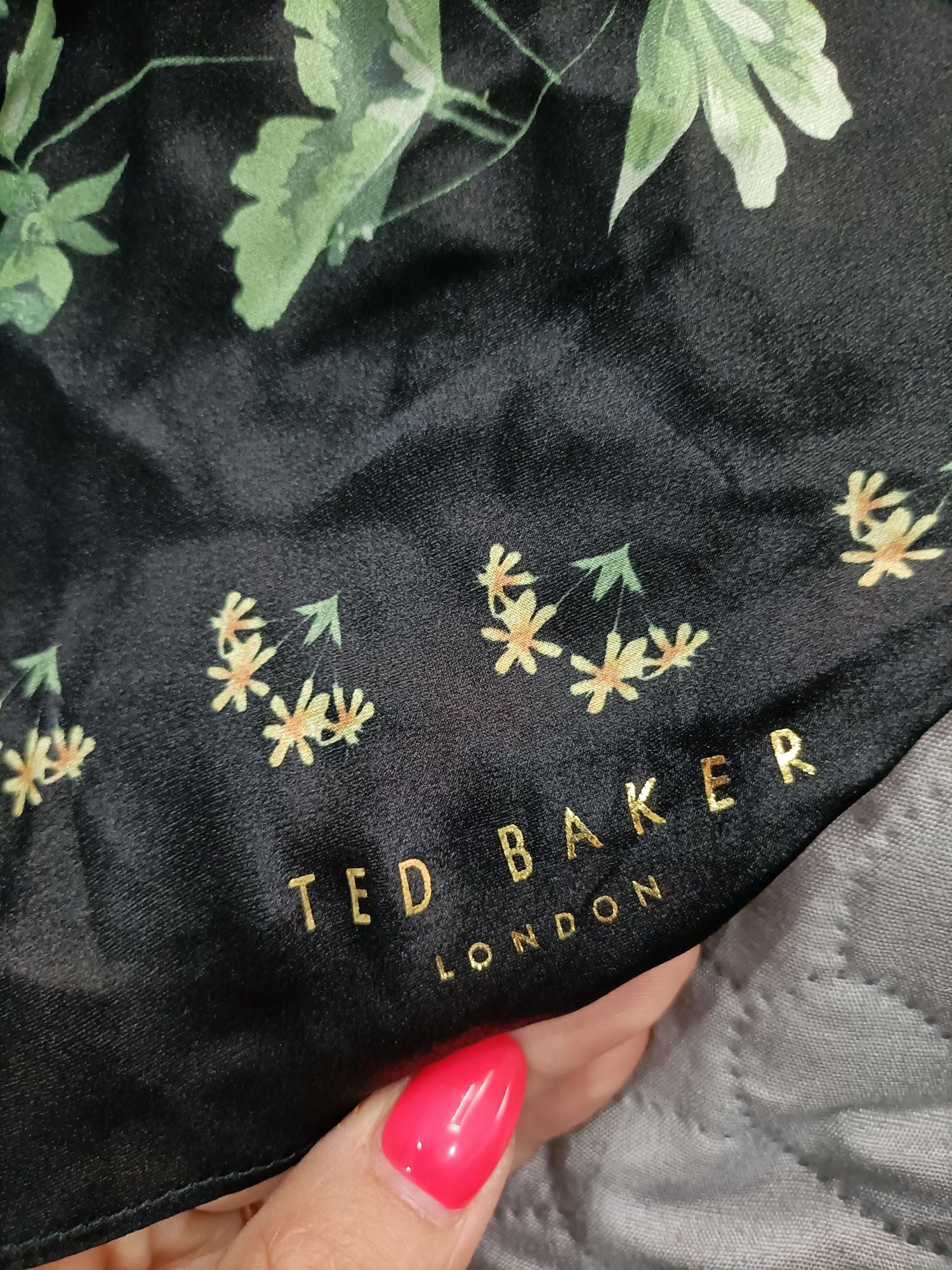 Szal chustka chusta apaszka Ted Baker jedwab