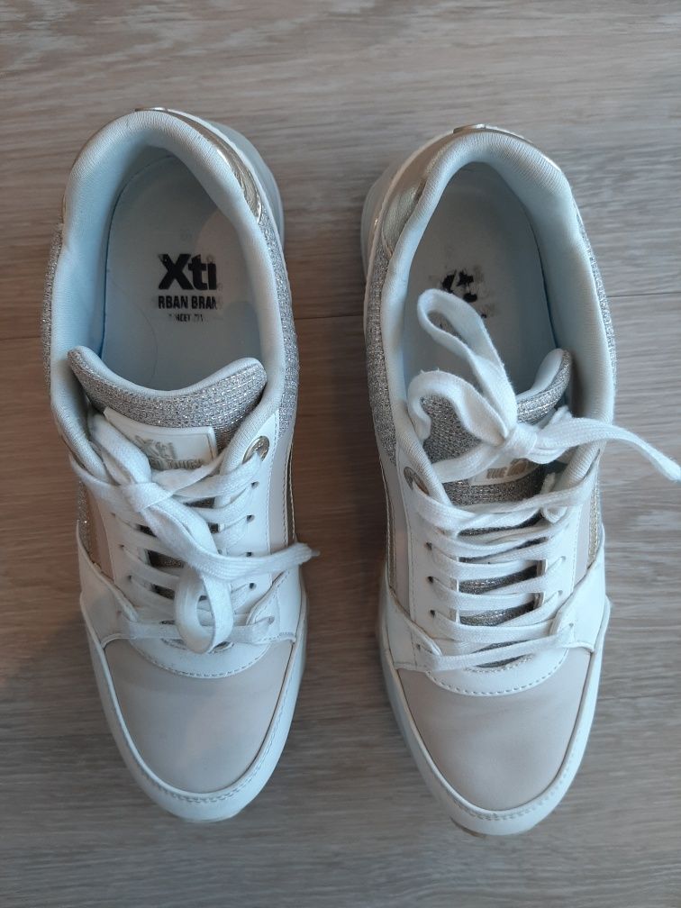 Tenis Xti Urban Brand nr 40