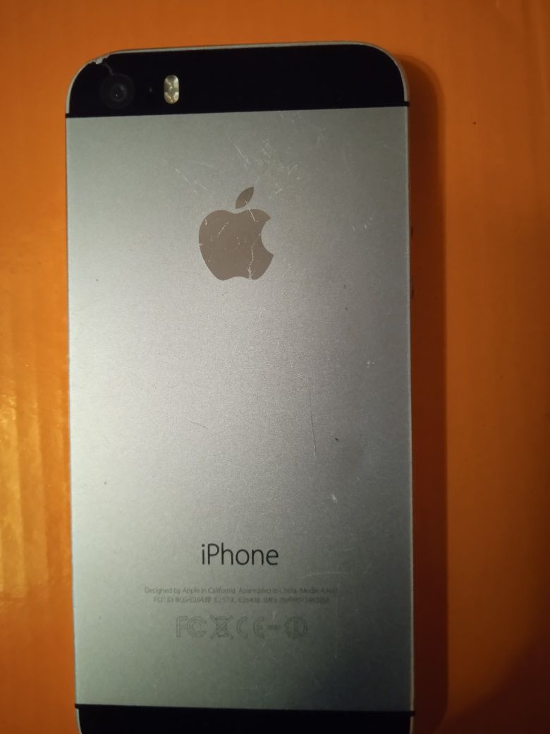 Продам  iPhone 5s 16Gb