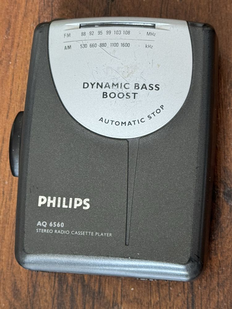 Walkman Philips z radiem AQ 6560, sprawny, po wymianie paska.