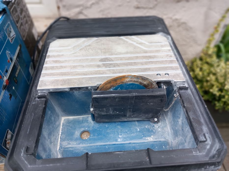 Przecinarka stolikowa do glazury Erbauer 750 W  na mokro