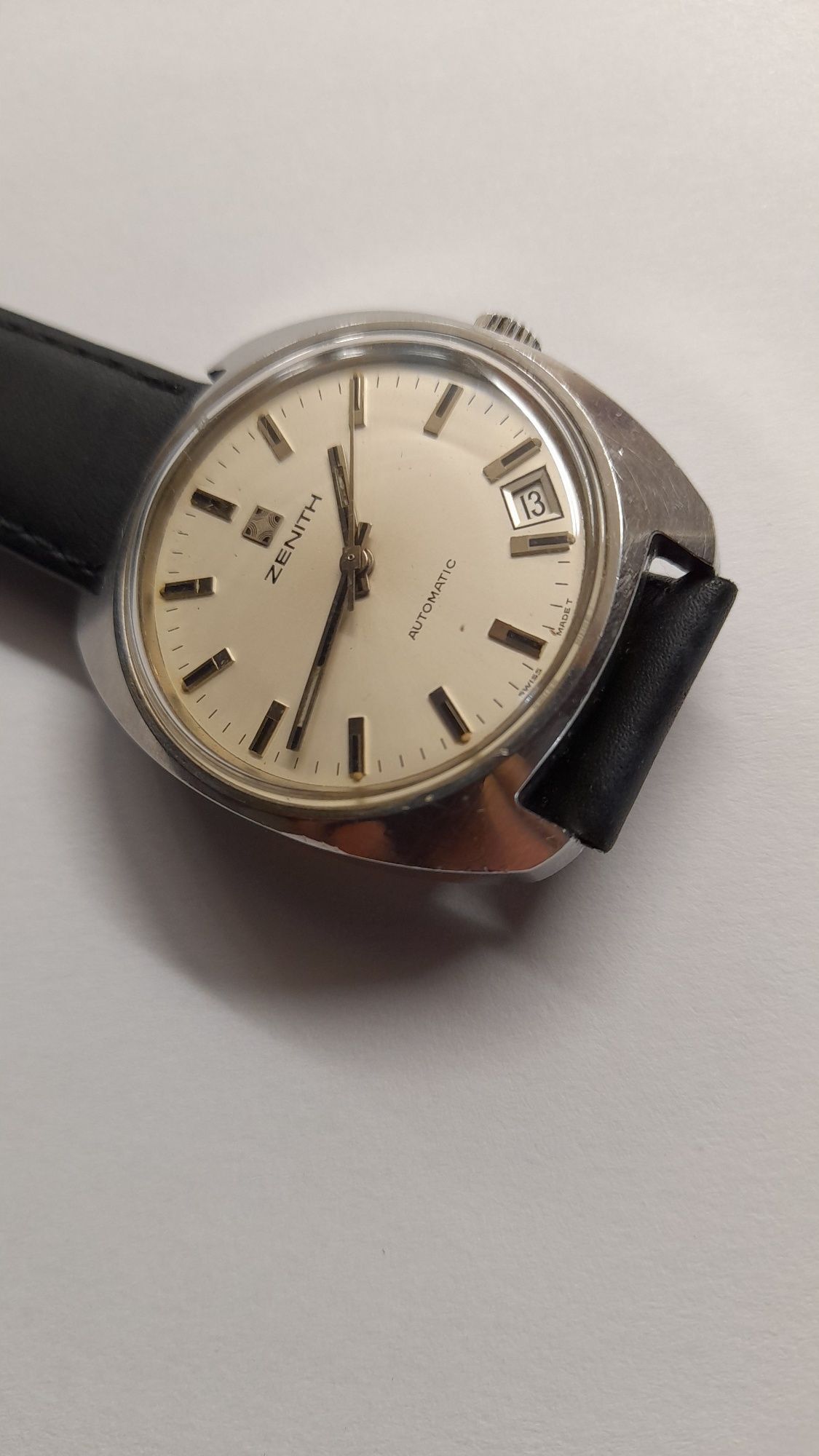 Zenith automatic cal 2572.