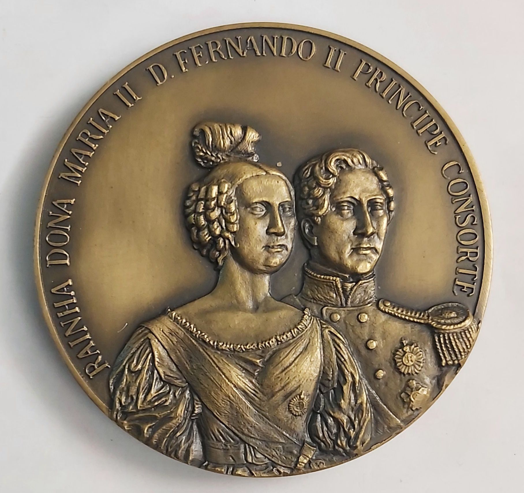 Medalhas Fernando Pessoa/D Maria II