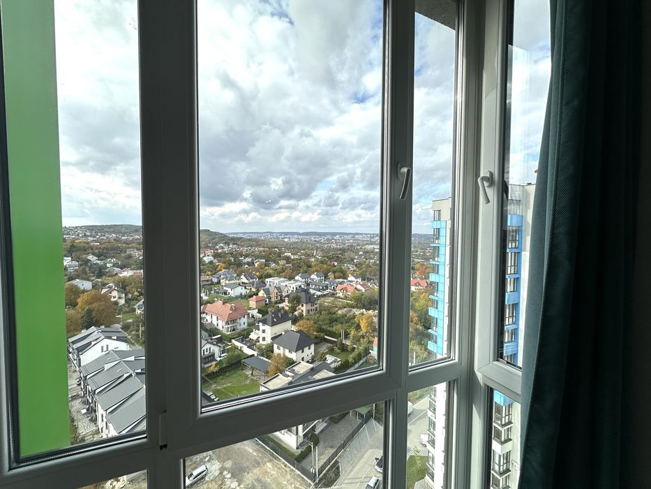 Продам квартиру на Біговій 17