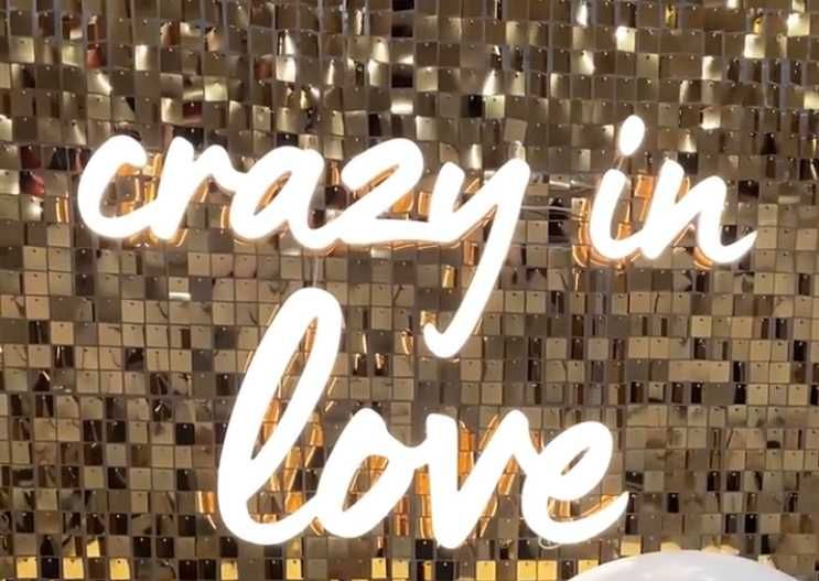 Ledon Crazy in love, napis led, neon