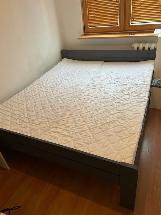 Drewniane tózko 160x200 cm z materacem - solidne i wygodne